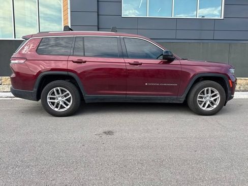 Used 2021 Jeep Grand Cherokee L Laredo w/ Luxury Tech Group I AWD/4WD image 2
