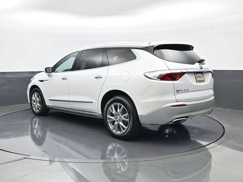 Used 2023 Buick Enclave Essence w/ Experience Buick Package AWD/4WD image 7