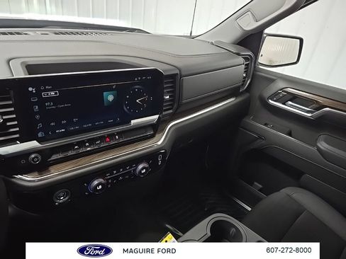 Used 2023 Chevrolet Silverado 1500 LT AWD/4WD image 28