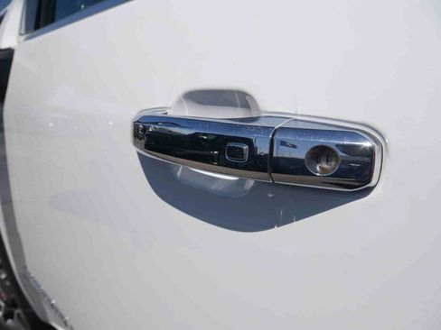 Used 2023 GMC Sierra 3500 SLT w/ SLT Premium Package AWD/4WD image 14