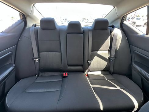 Used 2025 Nissan Altima 2.5 SV FWD image 39