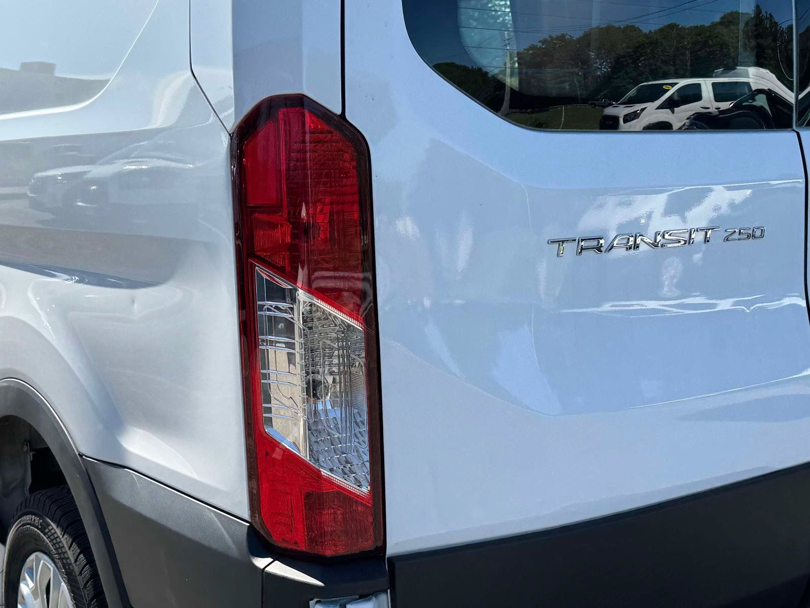 Used 2025 Ford Transit 250 Low Roof w/ Exterior Upgrade Package RWD image 8