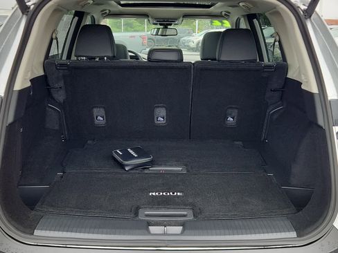 Used 2022 Nissan Rogue SL w/ SL Premium Package image 21