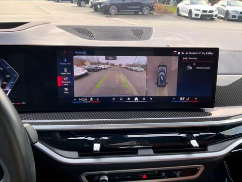 Certified 2025 BMW X7 M60i image 28