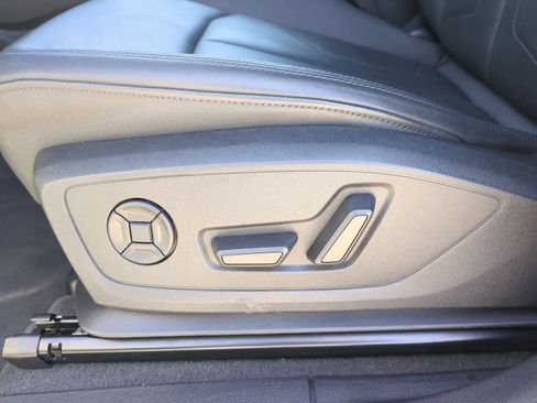 Used 2023 Audi Q3 2.0T Premium Plus w/ Premium Plus Package image 16