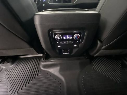 Certified 2024 Chevrolet Tahoe Z71 w/ Luxury Package AWD/4WD image 21