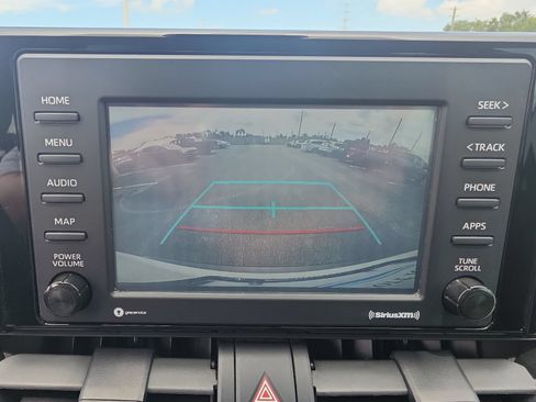 Used 2020 Toyota RAV4 XLE FWD image 18