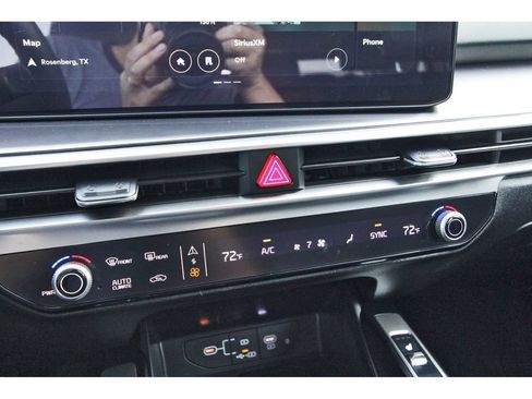 Certified 2025 Kia Sorento S w/ Panoramic Sunroof Package FWD image 28