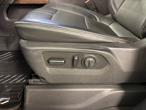 Used 2021 Chevrolet Silverado 1500 High Country w/ Technology Package AWD/4WD image 25