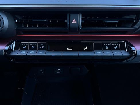 New 2026 Toyota Prius Plug-In Hybrid image 27