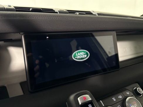 Used 2023 Land Rover Defender 110 X-Dynamic SE image 21