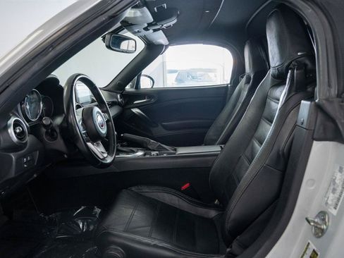 Used 2019 FIAT 124 Spider Lusso w/ Convenience Group RWD image 13