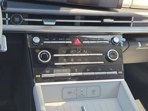New 2027 Hyundai Santa Fe SE FWD image 13