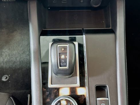 Used 2024 Mitsubishi Outlander SE image 23