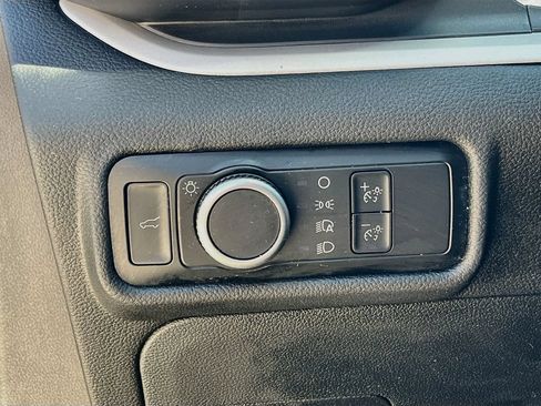 Used 2024 Ford Explorer XLT AWD/4WD image 10