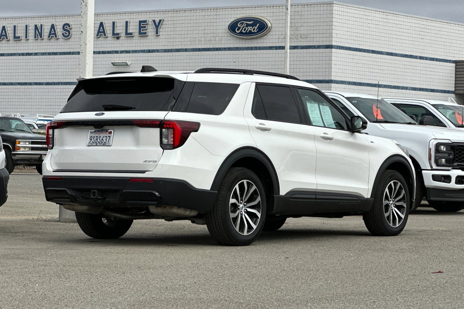 New 2025 Ford Explorer ST-Line AWD/4WD image 4