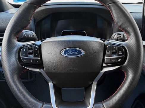 Used 2025 Ford Explorer ST-Line w/ ST-Line Street Pack image 18