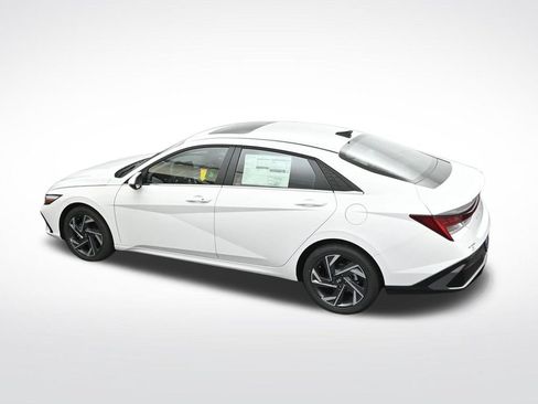 New 2026 Hyundai Elantra Limited FWD image 20