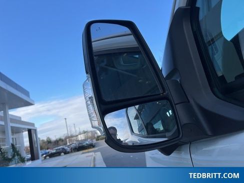 Used 2023 Ford Transit 350 XLT image 31