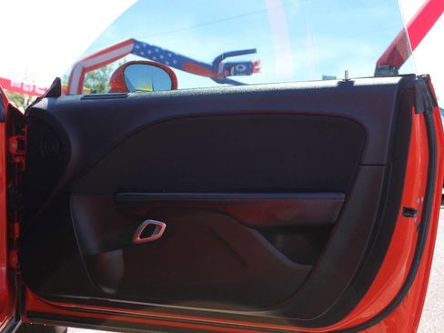 Used 2019 Dodge Challenger SXT RWD image 10