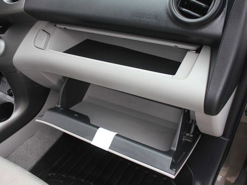 Used 2009 Toyota RAV4 4WD image 35