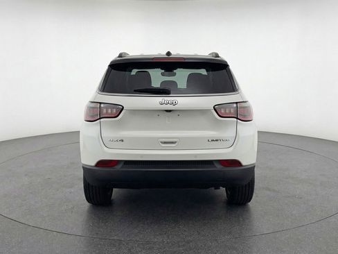 Used 2025 Jeep Compass Limited image 7