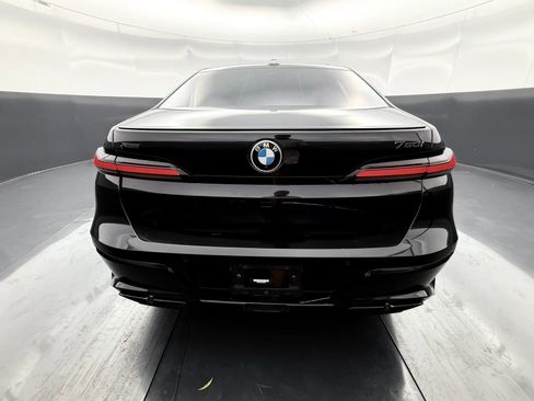 Used 2023 BMW 760i xDrive AWD/4WD image 5