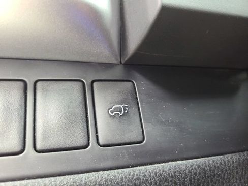 Used 2014 Toyota Highlander XLE AWD/4WD image 38