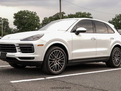 Used 2020 Porsche Cayenne AWD/4WD image 12