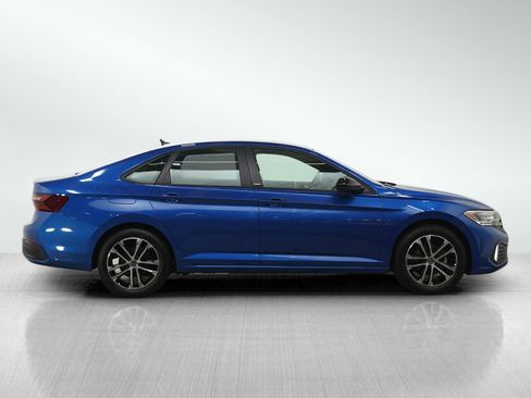 Used 2023 Volkswagen Jetta Sport FWD image 6