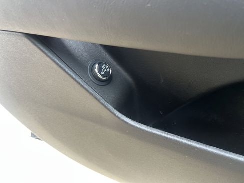 Used 2025 Cadillac XT5 Premium Luxury w/ Technology Package image 12