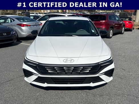 Certified 2025 Hyundai Elantra Sport image 2