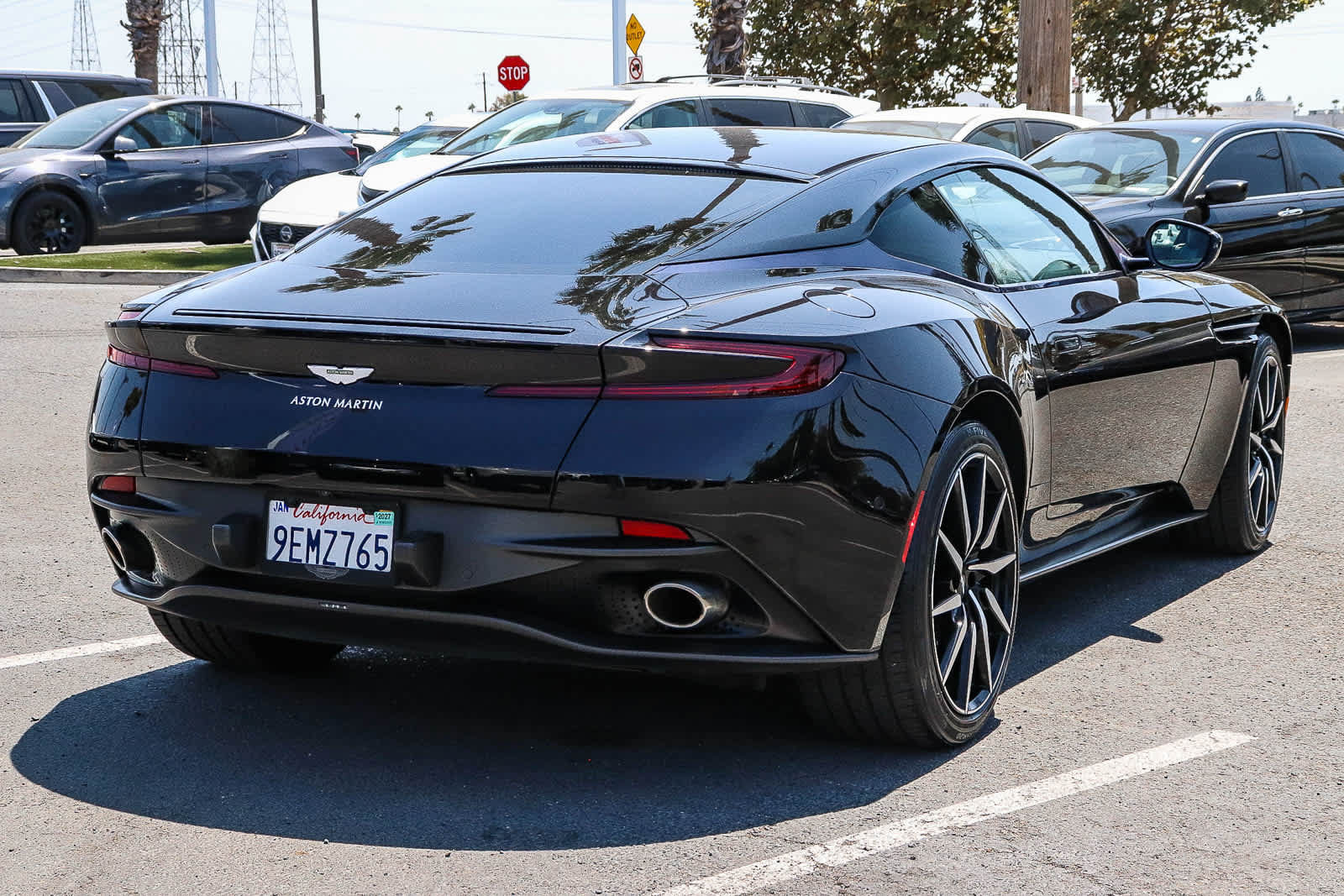 Used 2020 Aston Martin DB11 Coupe RWD image 7
