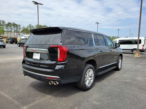 Used 2024 GMC Yukon XL Denali AWD/4WD image 5