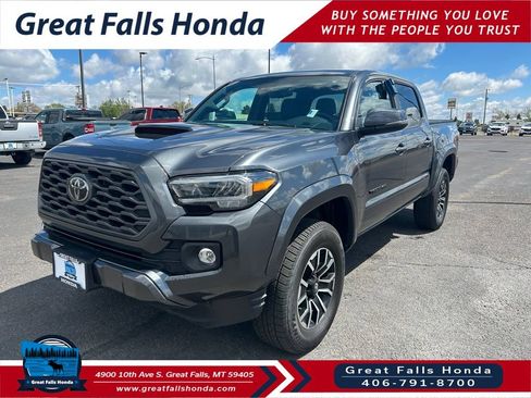 Used 2023 Toyota Tacoma TRD Sport w/ Black Out Package (TMS) AWD/4WD image 3