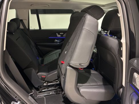 New 2026 Mercedes-Benz GLS 450 4MATIC image 18