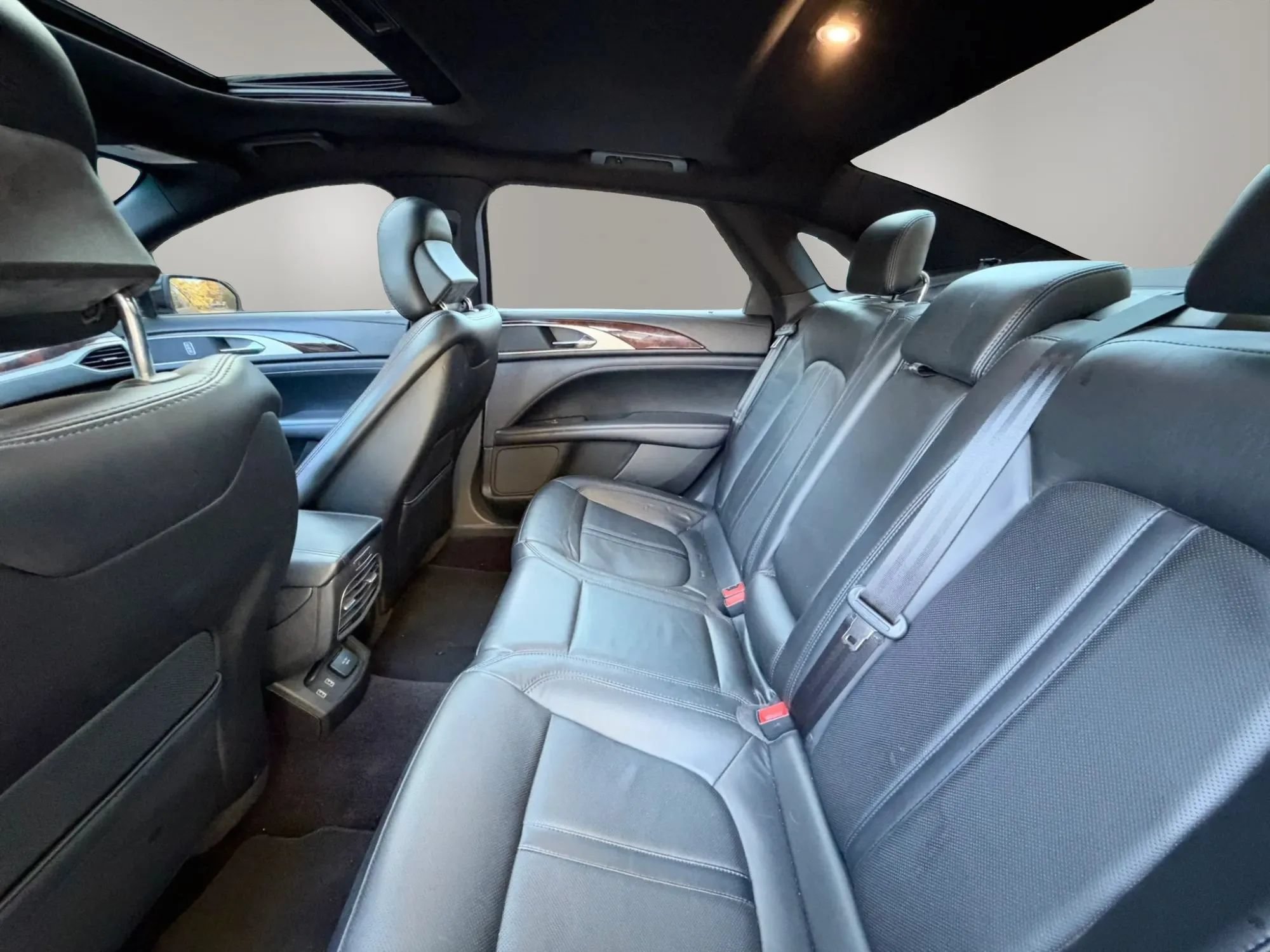 Used 2017 Lincoln MKZ Reserve w/ Climate Package AWD/4WD image 15