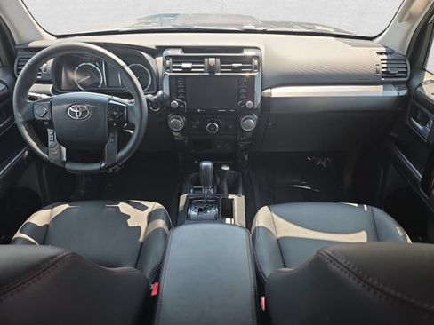 Used 2021 Toyota 4Runner Venture w/ Moonroof Package AWD/4WD image 9
