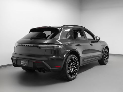 Certified 2026 Porsche Macan AWD/4WD image 12