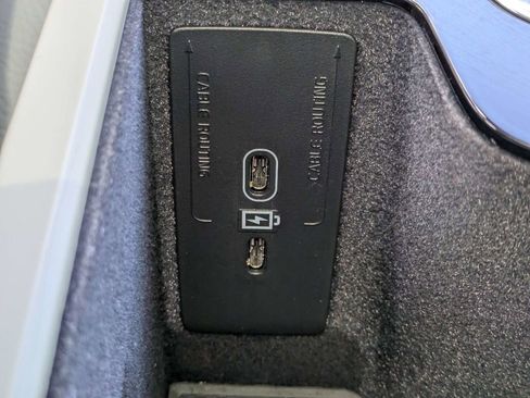 Certified 2024 Volvo XC90 T8 Plus AWD/4WD image 34