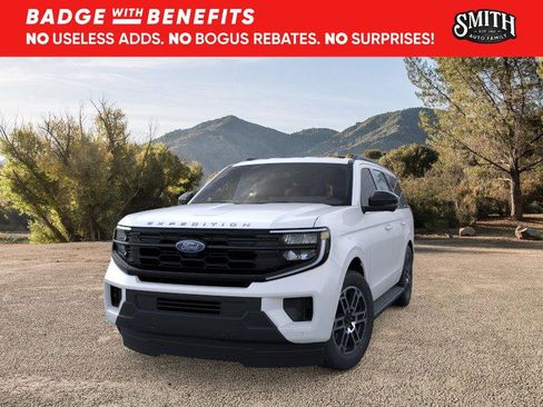 New 2026 Ford Expedition Active AWD/4WD image 3