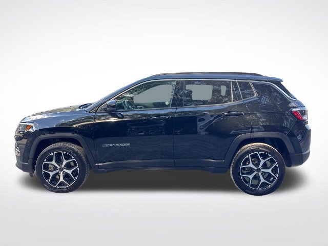 Used 2025 Jeep Compass Limited AWD/4WD image 2