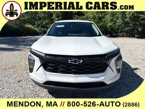 New 2026 Chevrolet Trax LT w/ Driver Confidence Package FWD image 4