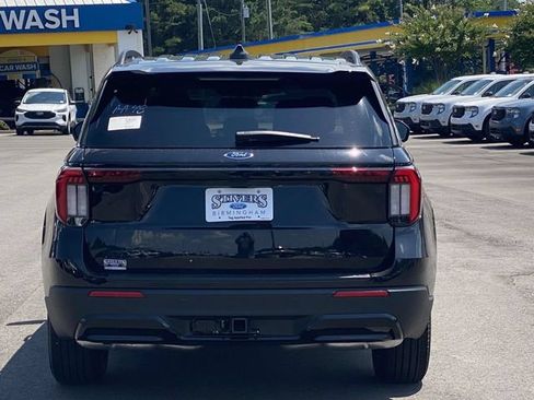 New 2026 Ford Explorer ST-Line RWD image 3