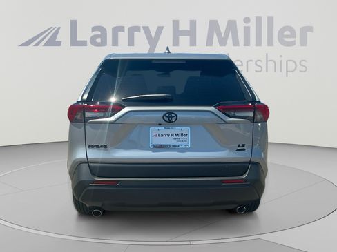 Certified 2025 Toyota RAV4 LE AWD/4WD image 4