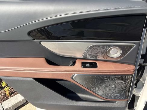 New 2026 Lincoln Nautilus Reserve AWD/4WD image 17