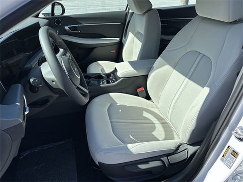New 2025 Hyundai Sonata SE image 9