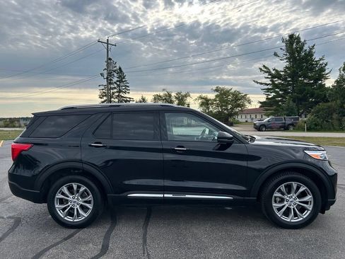 Used 2022 Ford Explorer Limited w/ Equipment Group 301A AWD/4WD image 6