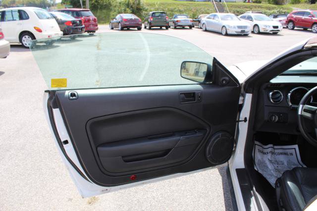 Used 2007 Ford Mustang Premium RWD image 11