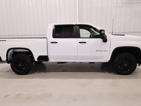 Used 2025 Chevrolet Silverado 2500 Custom w/ Custom Value Package AWD/4WD image 2